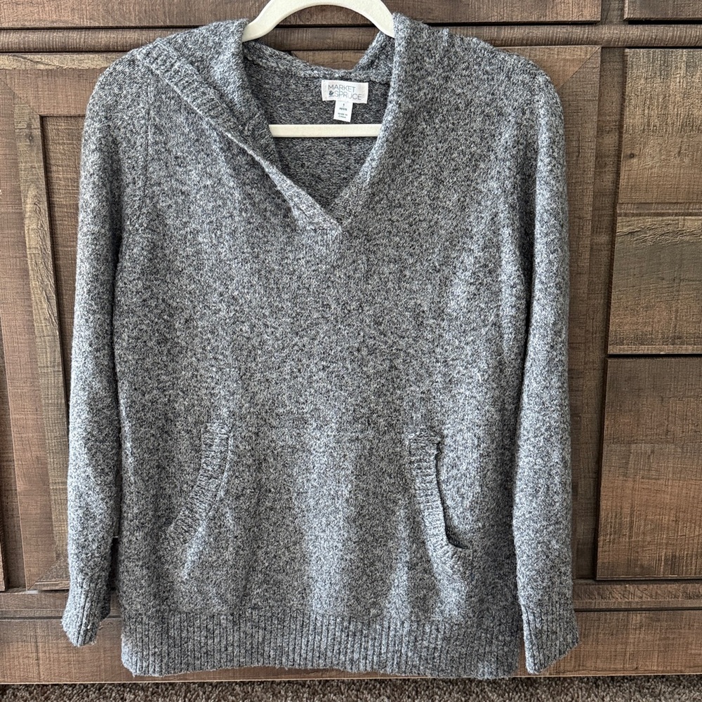 Market & Spruce Heathered Gray Knit Sweater
